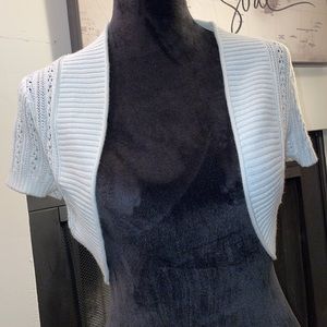 Short sleeve sweater